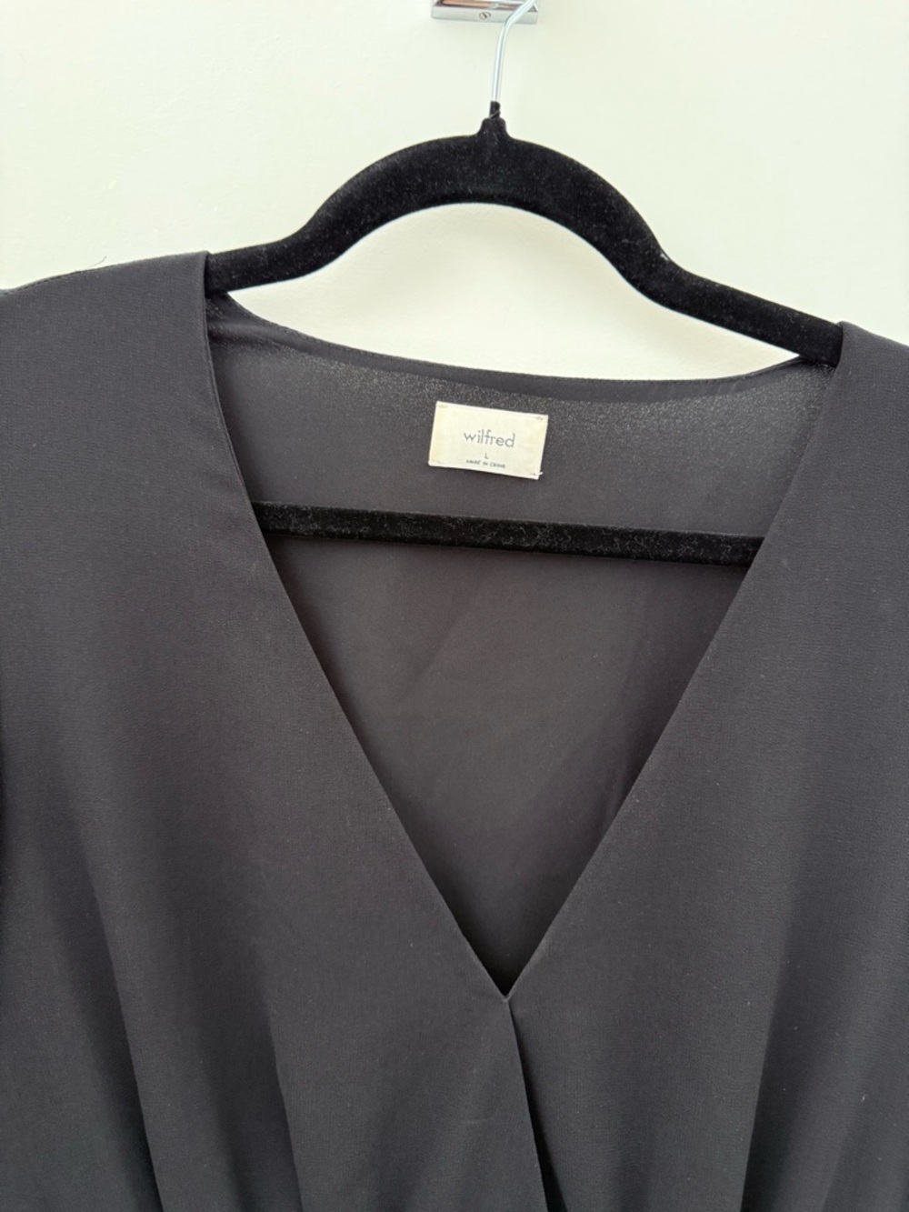 Wilfred Black V-Neck Long Sleeve Smocked Waist Blouse - Picture 2 of 3